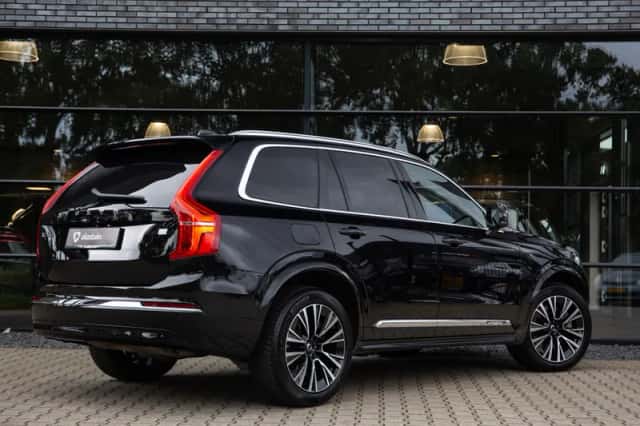 Volvo XC90 (2024) thumbnail 2