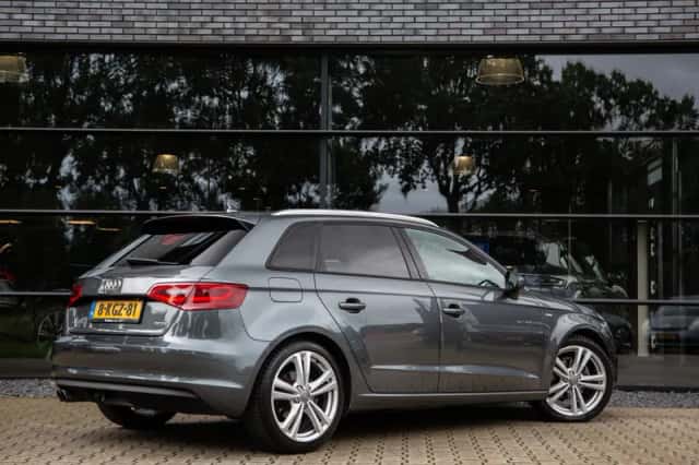 Audi A3 (2013) thumbnail 2