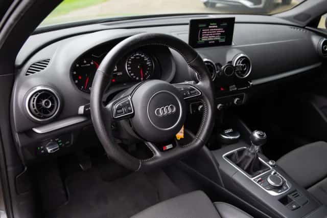 Audi A3 (2013) thumbnail 4