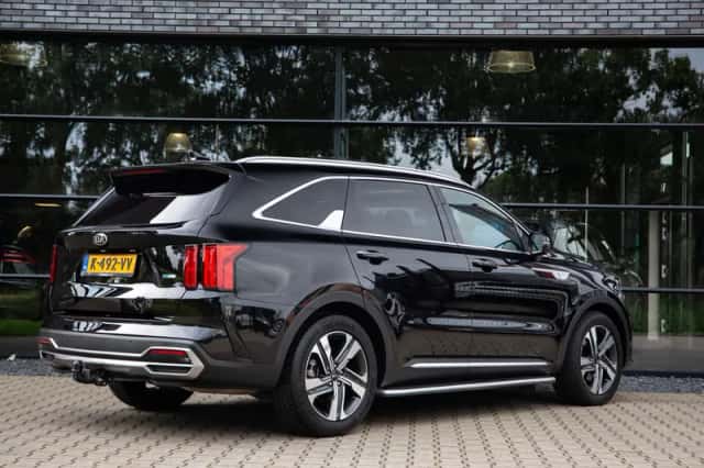 Kia Sorento (2021) thumbnail 2