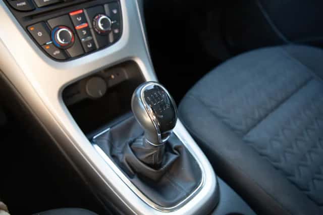 Opel Astra (2013) thumbnail 6