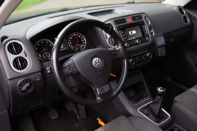 Volkswagen Tiguan (2010) thumbnail 5