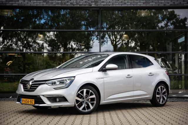 Renault Mégane (2017) thumbnail 2