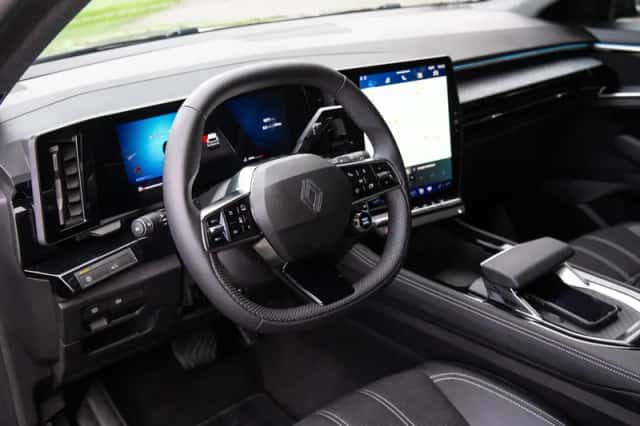 Renault Austral (2025) thumbnail 4
