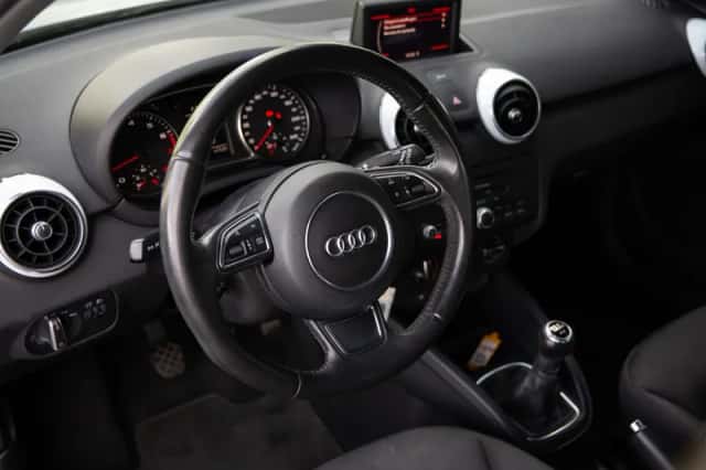 Audi A1 (2013) thumbnail 4