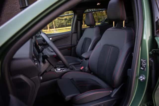 Ford Kuga (2026) thumbnail 3