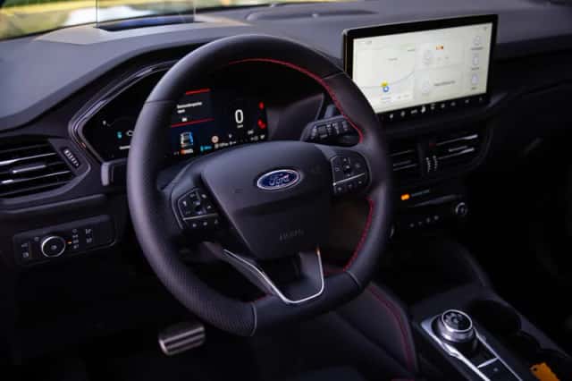 Ford Kuga (2026) thumbnail 4