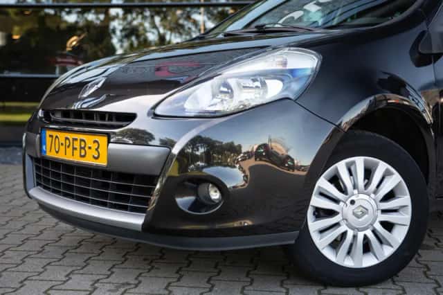 Renault Clio (2011) thumbnail 6