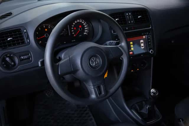 Volkswagen Polo (2011) thumbnail 4