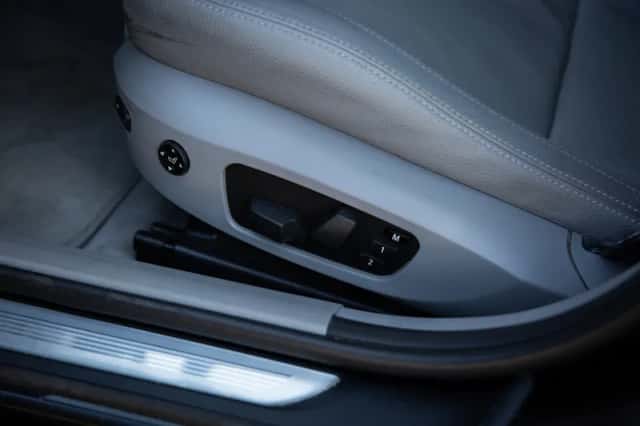 BMW 3-Serie (2011) thumbnail 5