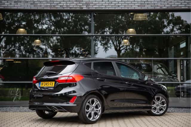 Ford Fiesta (2021) thumbnail 2