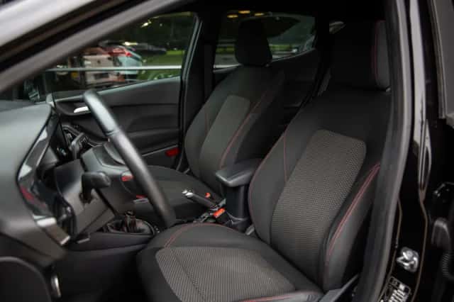 Ford Fiesta (2021) thumbnail 3