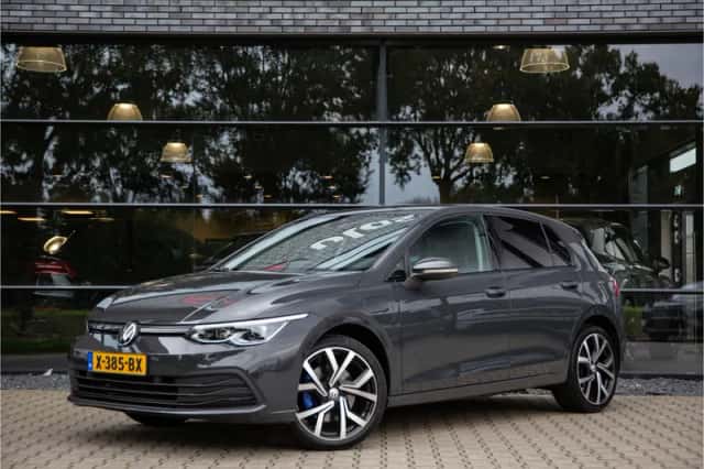 Volkswagen Golf (2021) thumbnail 6