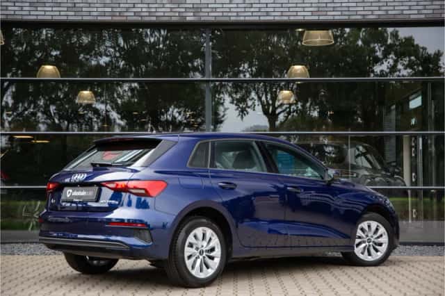 Audi A3 (2024) thumbnail 2