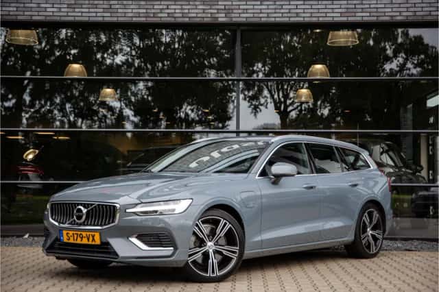 Volvo V60 (2021) thumbnail 6
