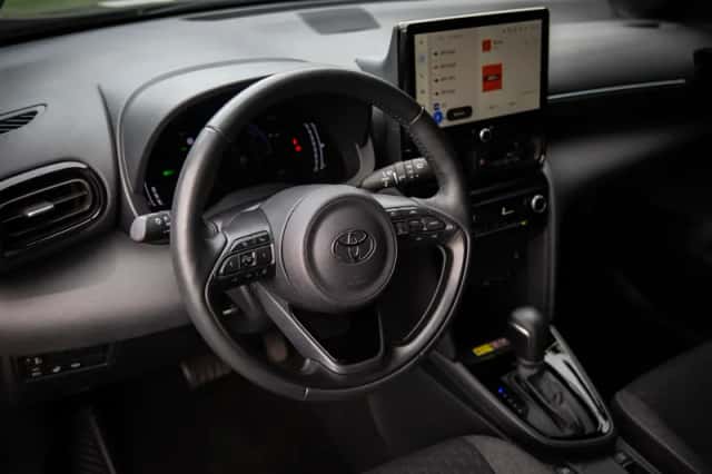 Toyota Yaris Cross (2025) thumbnail 4
