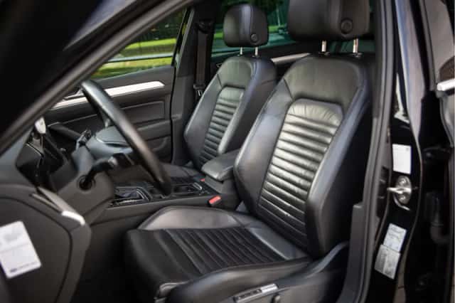 Volkswagen Passat (2015) thumbnail 3