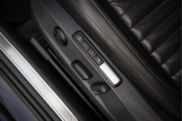 Volkswagen Passat (2015) thumbnail 4