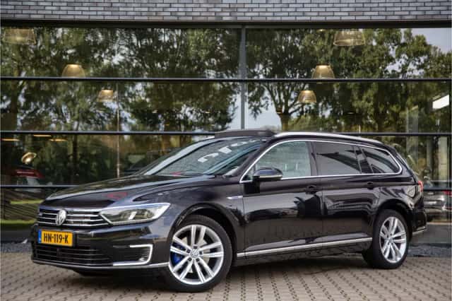 Volkswagen Passat (2015) thumbnail 6