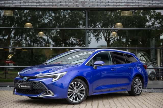 Toyota Corolla (2024) thumbnail 5