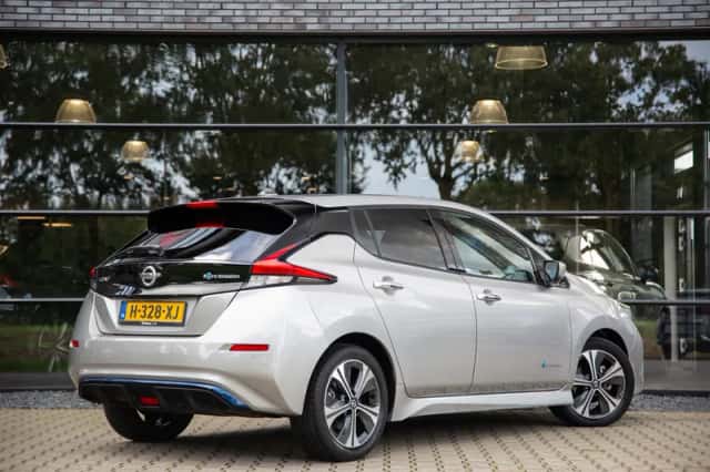 Nissan Leaf (2020) thumbnail 2