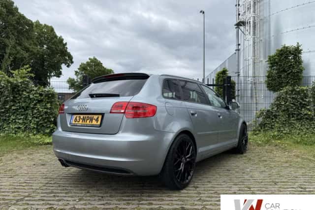 Audi A3 (2010) thumbnail 5