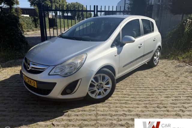 Opel Corsa (2011) thumbnail 1