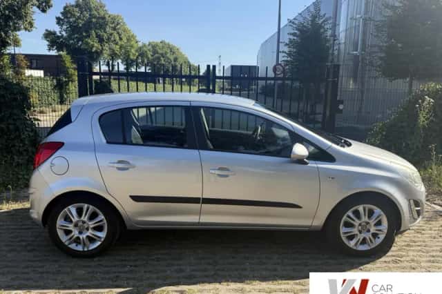 Opel Corsa (2011) thumbnail 6