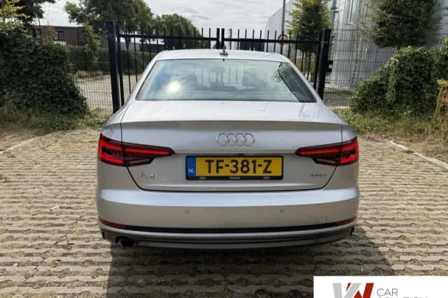 Audi A4 (2018) thumbnail 4