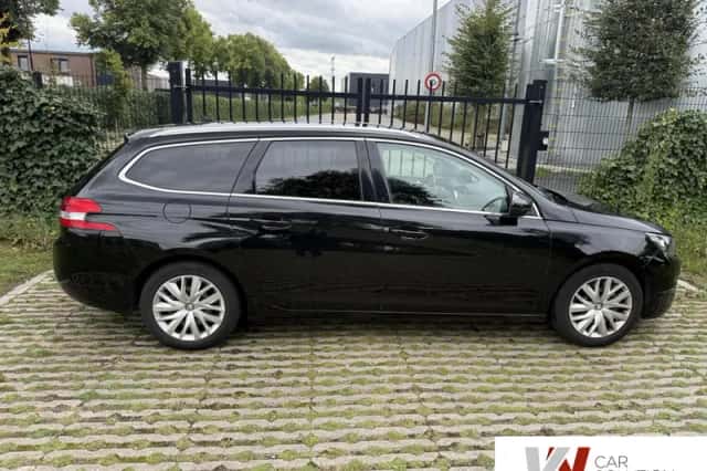 Peugeot 308 (2015) thumbnail 6