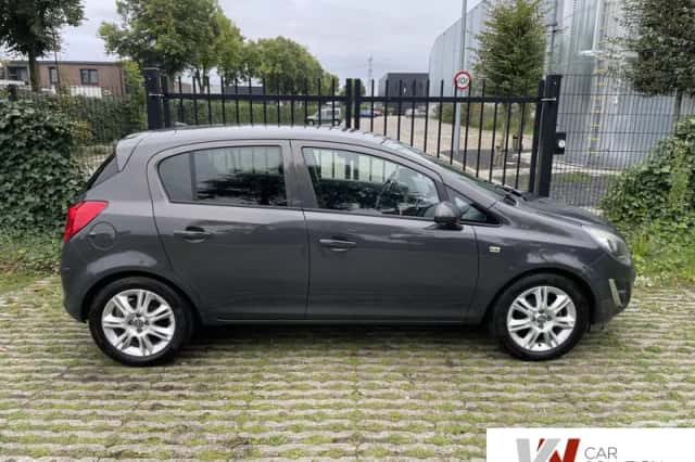 Opel Corsa (2015) thumbnail 6