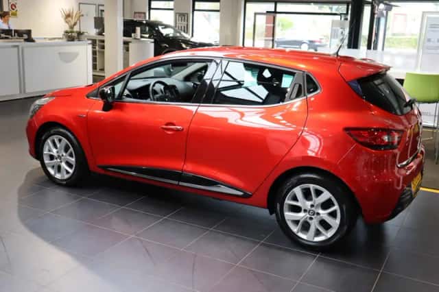 Renault Clio (2018) thumbnail 4
