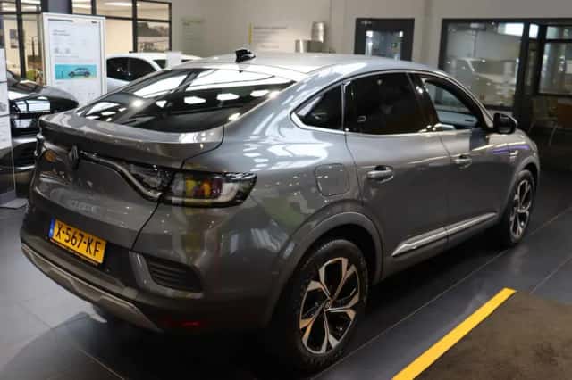 Renault Arkana (2023) thumbnail 3