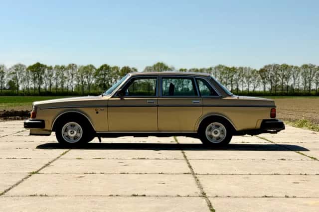 Volvo 264 (1979) thumbnail 1