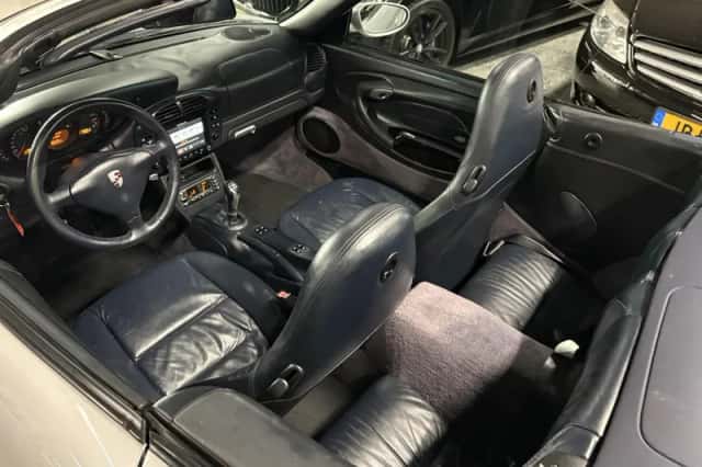 Porsche 911 (2001) thumbnail 3