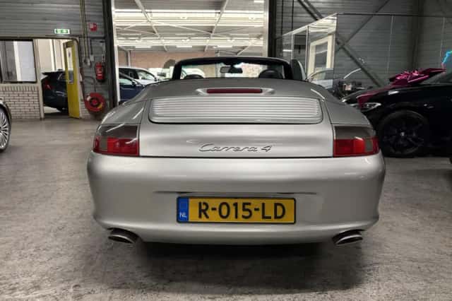 Porsche 911 (2001) thumbnail 6