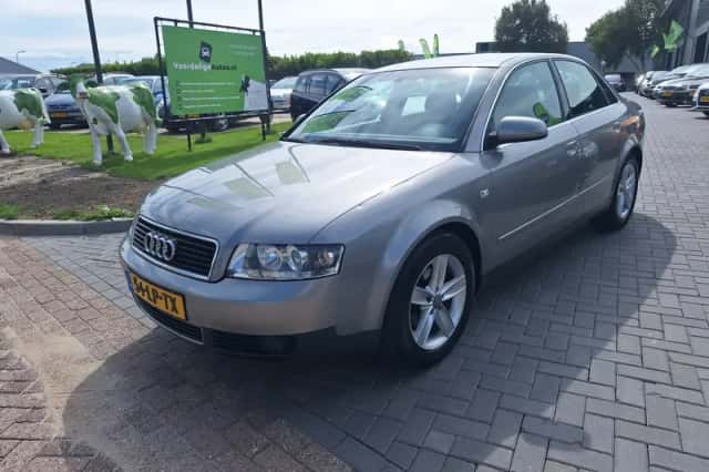 Audi A4 (2003) thumbnail 1