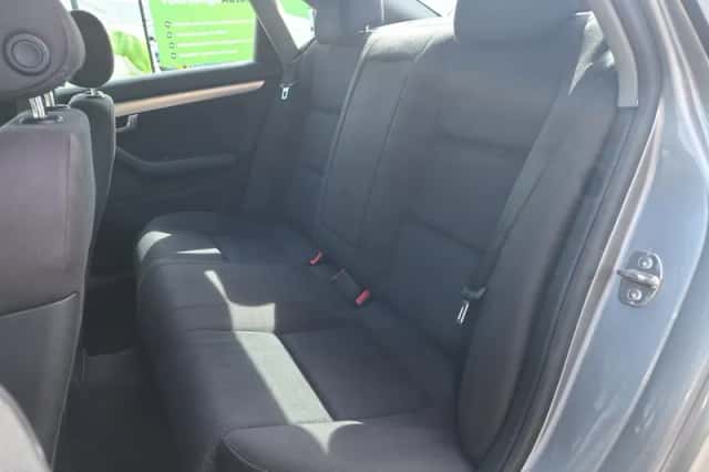 Audi A4 (2003) thumbnail 6