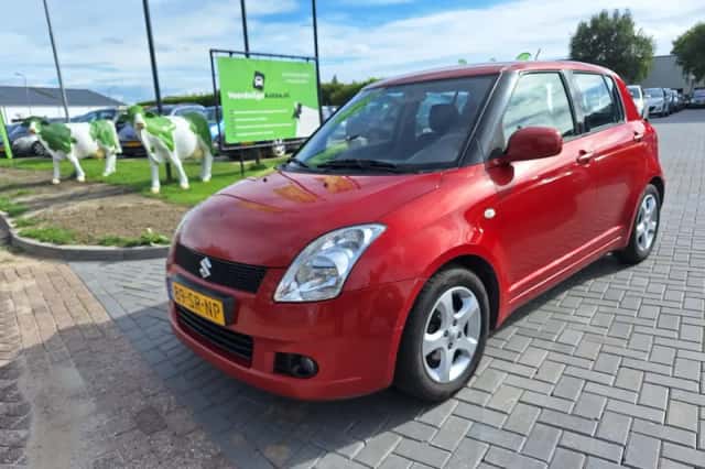 Suzuki Swift (2006) thumbnail 1