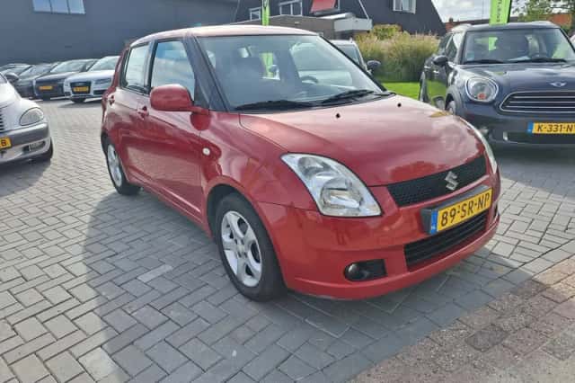 Suzuki Swift (2006) thumbnail 2