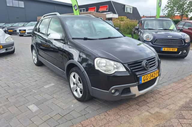 Volkswagen Polo (2008) thumbnail 2