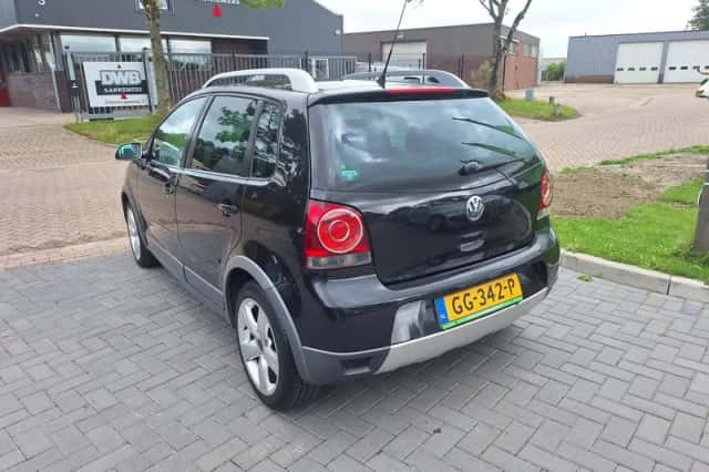 Volkswagen Polo (2008) thumbnail 4