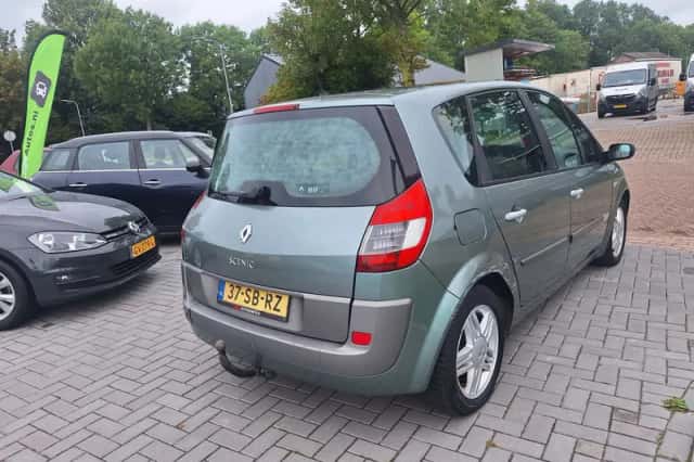 Renault Scénic (2005) thumbnail 3