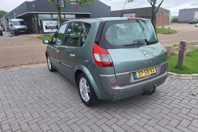 Renault Scénic (2005) thumbnail 4