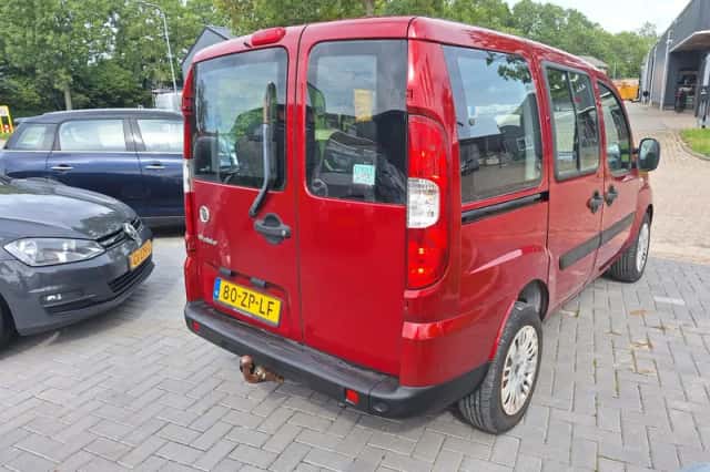 Fiat Doblò (2008) thumbnail 3