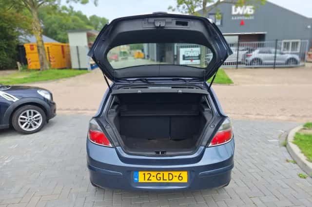 Opel Astra (2008) thumbnail 5