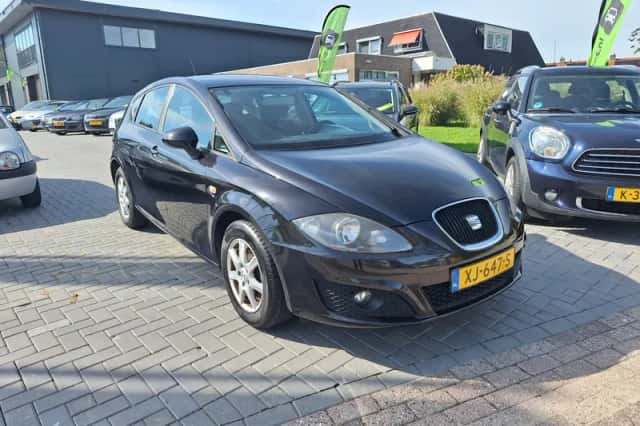 SEAT Leon (2010) thumbnail 2
