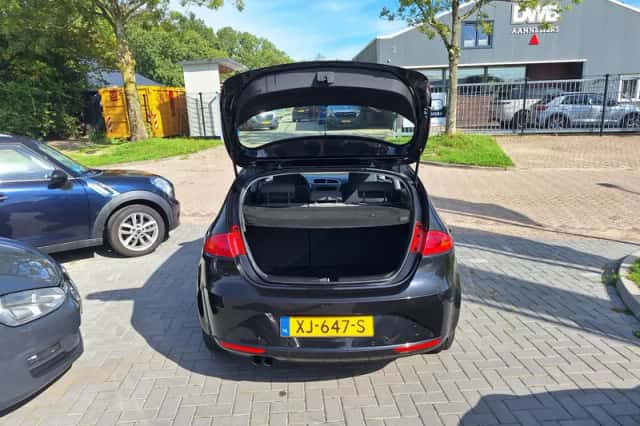 SEAT Leon (2010) thumbnail 5