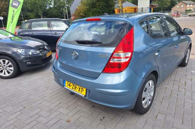 Hyundai i30 (2008) thumbnail 3