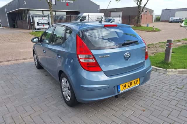 Hyundai i30 (2008) thumbnail 4